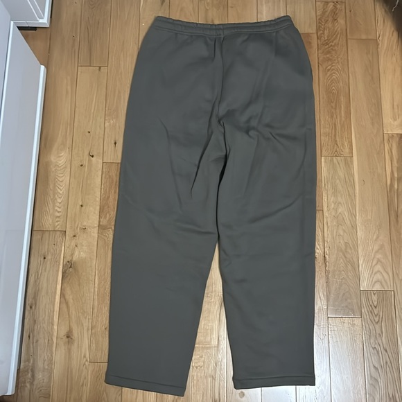 Uniqlo U heat tech sweatpants - Picture 4 of 4